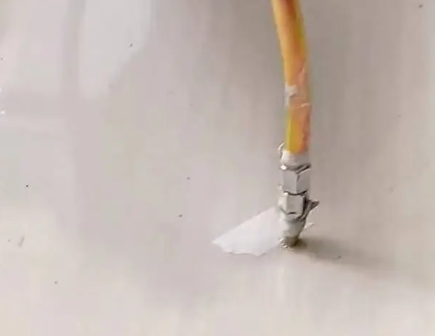 仪陇瓷砖空鼓维修公司专业解答在瓷砖铺贴过程中，如果使用的砂料过粗（如全部使用了粗砂），可能会导致以下问题